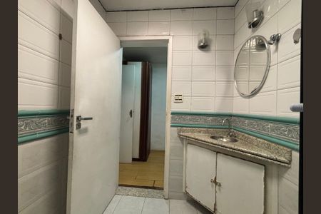 Apartamento à venda com 210m², 4 quartos e 1 vaga Apartamento à venda com 210m², 4 quartos e 1 vagaBanheiro da Suíte