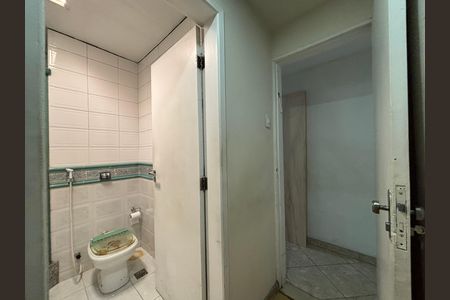 Apartamento à venda com 210m², 4 quartos e 1 vaga Apartamento à venda com 210m², 4 quartos e 1 vagaBanheiro da Suíte