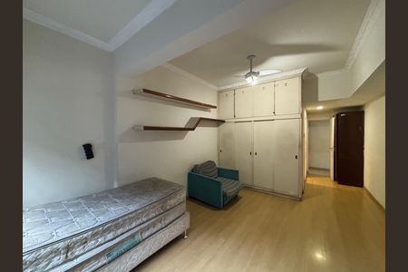Apartamento à venda com 210m², 4 quartos e 1 vaga Apartamento à venda com 210m², 4 quartos e 1 vagaSuíte