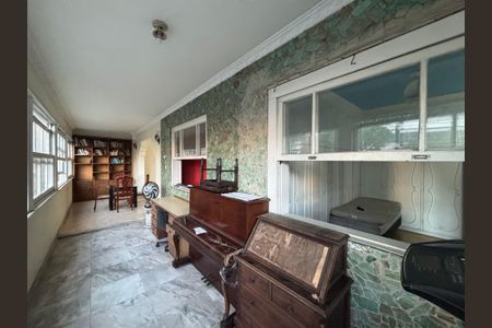 Apartamento à venda com 210m², 4 quartos e 1 vaga Apartamento à venda com 210m², 4 quartos e 1 vagaVaranda da Sala