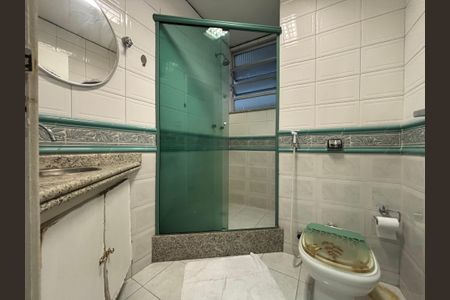 Apartamento à venda com 210m², 4 quartos e 1 vaga Apartamento à venda com 210m², 4 quartos e 1 vagaBanheiro da Suíte