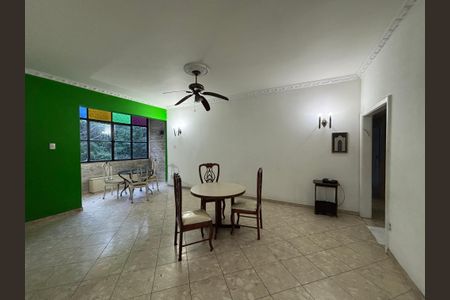 Apartamento à venda com 210m², 4 quartos e 1 vaga Apartamento à venda com 210m², 4 quartos e 1 vagaSala de jantar