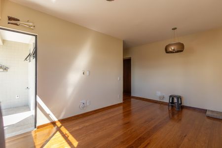 Apartamento à venda com 180m², 2 quartos e 2 vagasSala