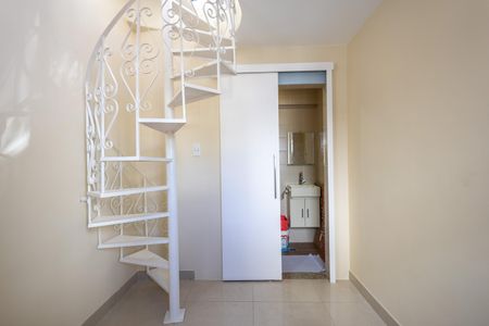 Apartamento à venda com 180m², 2 quartos e 2 vagasQuarto de Serviço