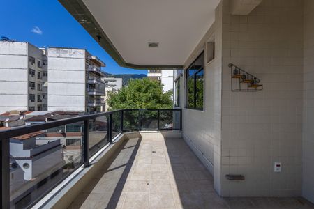 Apartamento à venda com 180m², 2 quartos e 2 vagasSala Varanda