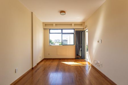 Apartamento à venda com 180m², 2 quartos e 2 vagasSala