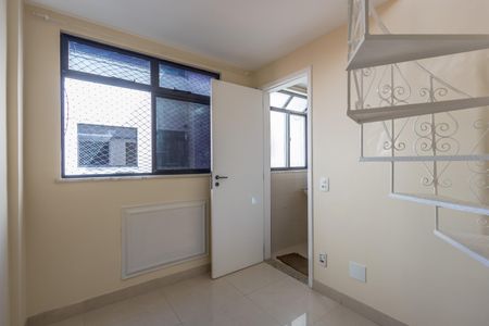 Apartamento à venda com 180m², 2 quartos e 2 vagasQuarto de Serviço
