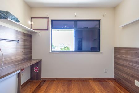 Apartamento à venda com 180m², 2 quartos e 2 vagasQuarto Suite