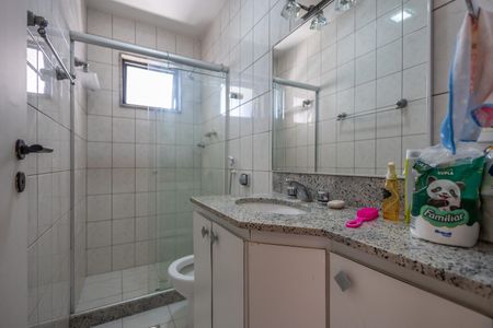 Apartamento à venda com 180m², 2 quartos e 2 vagasBanheiro Social