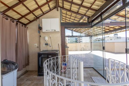 Apartamento à venda com 180m², 2 quartos e 2 vagasLavanderia