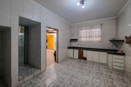 Casa à venda com 100m², 2 quartos e 1 vaga Casa à venda com 100m², 2 quartos e 1 vagaCozinha