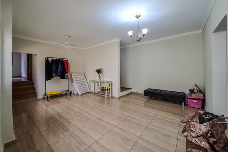 Casa à venda com 100m², 2 quartos e 1 vaga Casa à venda com 100m², 2 quartos e 1 vagaSala