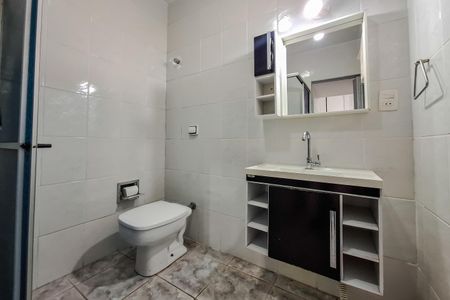 Casa à venda com 100m², 2 quartos e 1 vaga Casa à venda com 100m², 2 quartos e 1 vagaBanheiro de Serviço