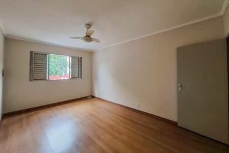 Casa à venda com 100m², 2 quartos e 1 vaga Casa à venda com 100m², 2 quartos e 1 vagaSuíte