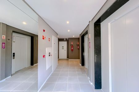Apartamento à venda com 37m², 2 quartos e sem vagaÁrea comum