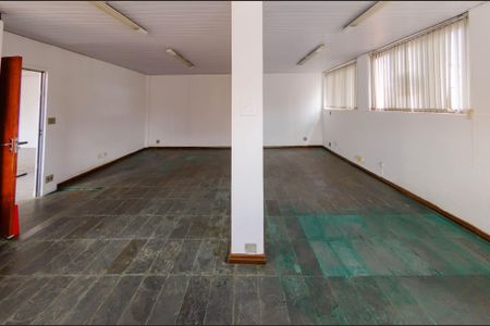 Casa à venda com 410m², 3 quartos e 3 vagas Casa à venda com 410m², 3 quartos e 3 vagasAndar comercial