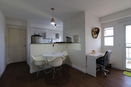 Apartamento à venda com 67m², 2 quartos e 2 vagasSala