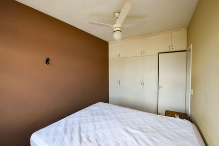 Apartamento à venda com 80m², 3 quartos e 1 vagaQuarto 2
