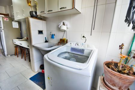 Apartamento à venda com 80m², 3 quartos e 1 vagaÁrea de Serviço