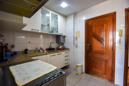 Apartamento à venda com 80m², 3 quartos e 1 vagaCozinha