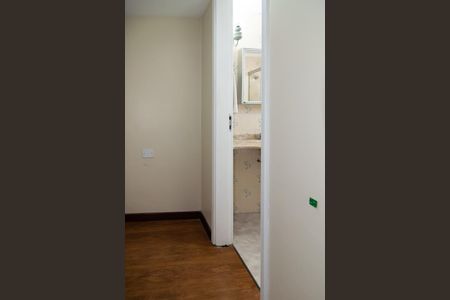 Apartamento para alugar com 45m², 1 quarto e 1 vaga Apartamento para alugar com 45m², 1 quarto e 1 vagaCloset Quarto Suíte