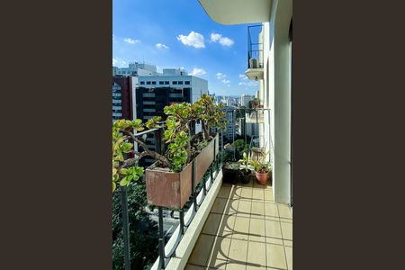 Apartamento para alugar com 45m², 1 quarto e 1 vaga Apartamento para alugar com 45m², 1 quarto e 1 vagaVaranda