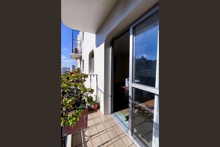 Apartamento para alugar com 45m², 1 quarto e 1 vaga Apartamento para alugar com 45m², 1 quarto e 1 vagaVaranda