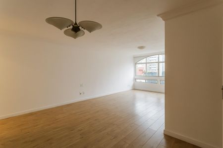 Apartamento para alugar com 134m², 3 quartos e 1 vaga Apartamento para alugar com 134m², 3 quartos e 1 vagaSala