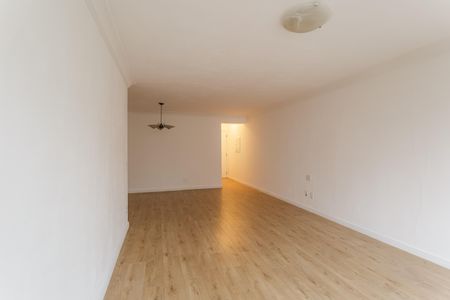 Apartamento para alugar com 134m², 3 quartos e 1 vaga Apartamento para alugar com 134m², 3 quartos e 1 vagaSala