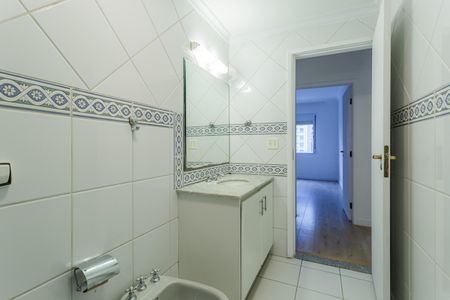 Apartamento para alugar com 134m², 3 quartos e 1 vaga Apartamento para alugar com 134m², 3 quartos e 1 vagaBanheiro Social