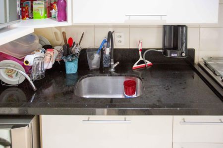 Apartamento à venda com 65m², 3 quartos e 2 vagasCozinha