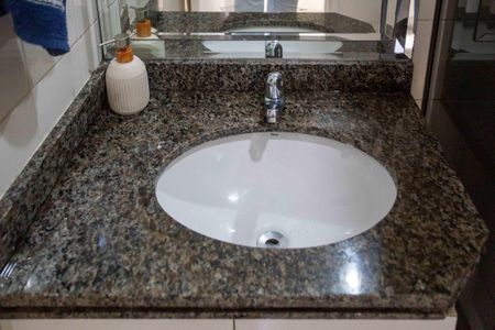 Apartamento à venda com 65m², 3 quartos e 2 vagasBanheiro Social