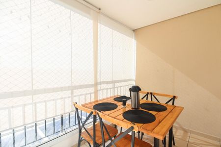 Apartamento à venda com 60m², 2 quartos e 1 vagaVaranda