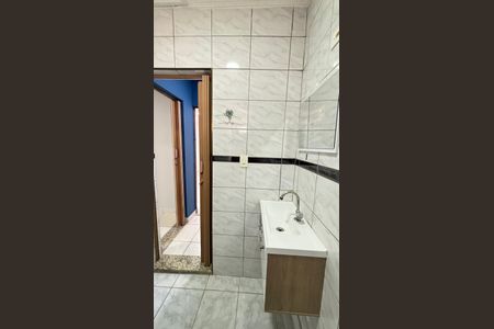 Casa à venda com 82m², 2 quartos e sem vaga Casa à venda com 82m², 2 quartos e sem vagaBanheiro