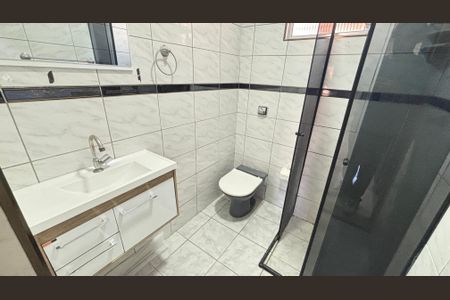 Casa à venda com 82m², 2 quartos e sem vaga Casa à venda com 82m², 2 quartos e sem vagaBanheiro