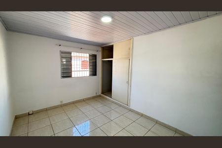 Casa à venda com 82m², 2 quartos e sem vaga Casa à venda com 82m², 2 quartos e sem vagaQuarto 1