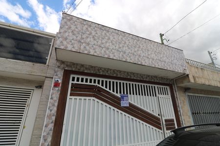 Casa para alugar com 125m², 2 quartos e 2 vagasFachada