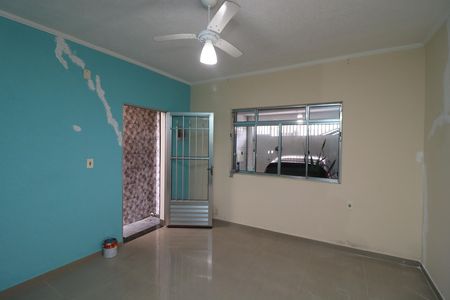 Casa para alugar com 125m², 2 quartos e 2 vagasSala