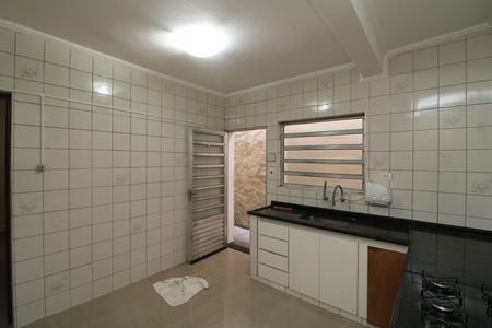 Casa para alugar com 125m², 2 quartos e 2 vagasCozinha