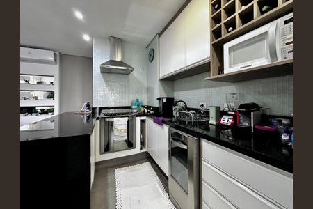 Apartamento à venda com 74m², 2 quartos e 1 vagaCozinha