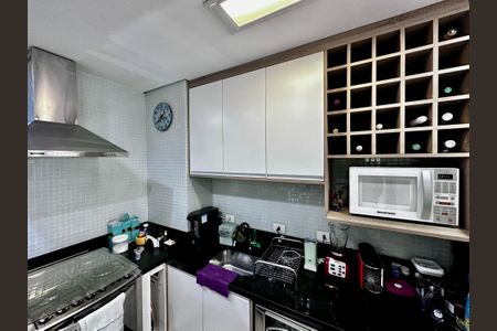 Apartamento à venda com 74m², 2 quartos e 1 vagaCozinha