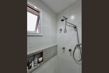 Apartamento à venda com 74m², 2 quartos e 1 vagaBanheiro Suíte