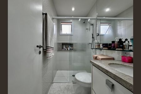 Apartamento à venda com 74m², 2 quartos e 1 vagaBanheiro Suíte