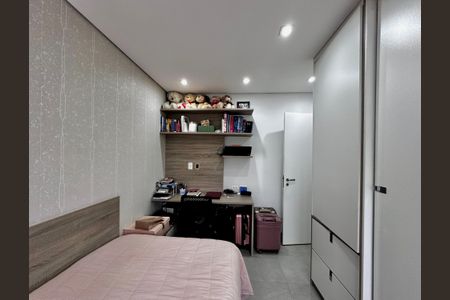 Apartamento à venda com 74m², 2 quartos e 1 vagaQuarto 2