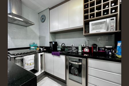 Apartamento à venda com 74m², 2 quartos e 1 vagaCozinha