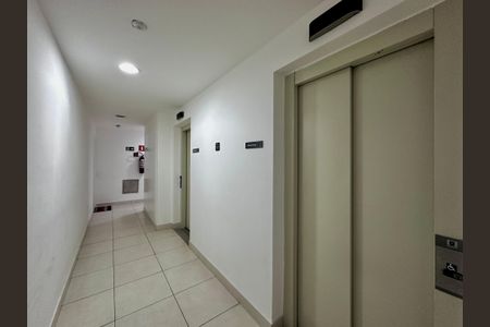 Apartamento à venda com 74m², 2 quartos e 1 vagaHall Apartamento