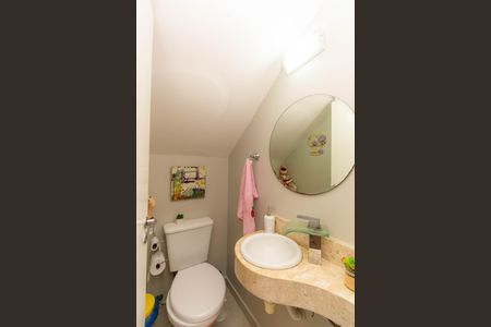 Casa de condomínio à venda com 163m², 3 quartos e 3 vagas Casa de condomínio à venda com 163m², 3 quartos e 3 vagasLavabo