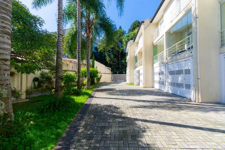 Casa de condomínio à venda com 163m², 3 quartos e 3 vagas Casa de condomínio à venda com 163m², 3 quartos e 3 vagasÁrea comum