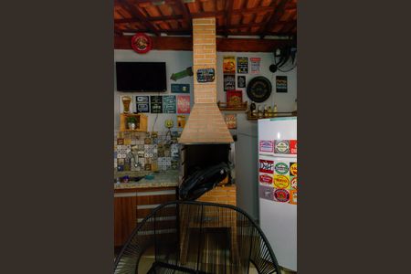 Casa de condomínio à venda com 163m², 3 quartos e 3 vagas Casa de condomínio à venda com 163m², 3 quartos e 3 vagasÁrea gourmet - Churrasqueira