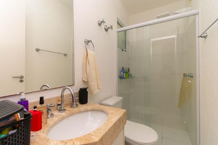 Casa de condomínio à venda com 163m², 3 quartos e 3 vagas Casa de condomínio à venda com 163m², 3 quartos e 3 vagasBanheiro da Suíte 1